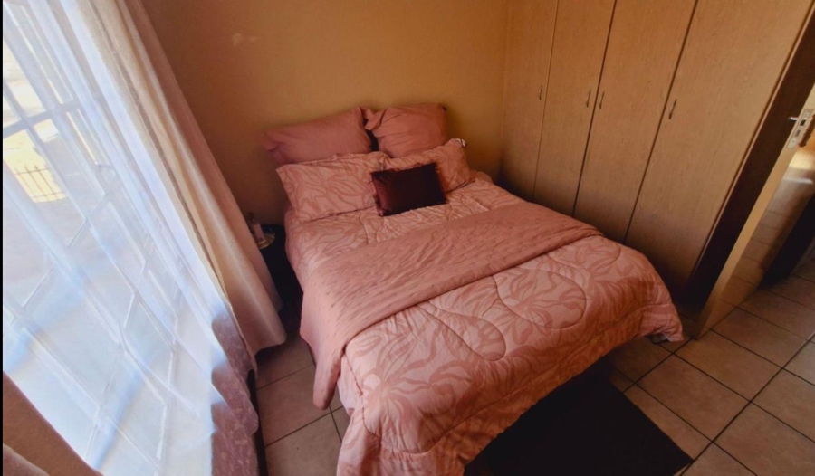 1 Bedroom Property for Sale in Die Bult North West
